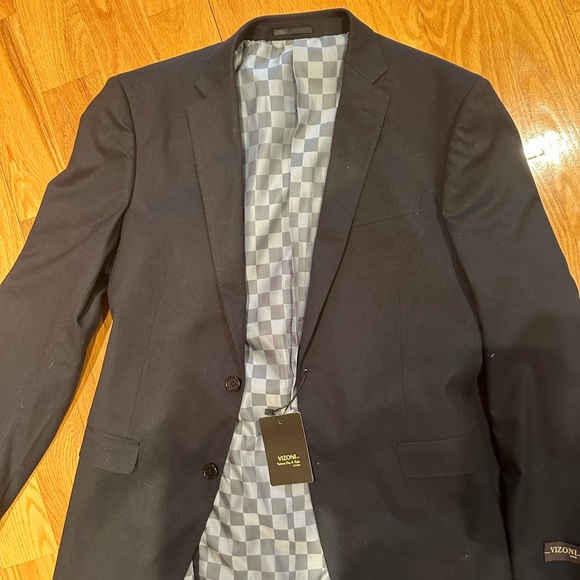 Men’s suit - Picture 4 of 6